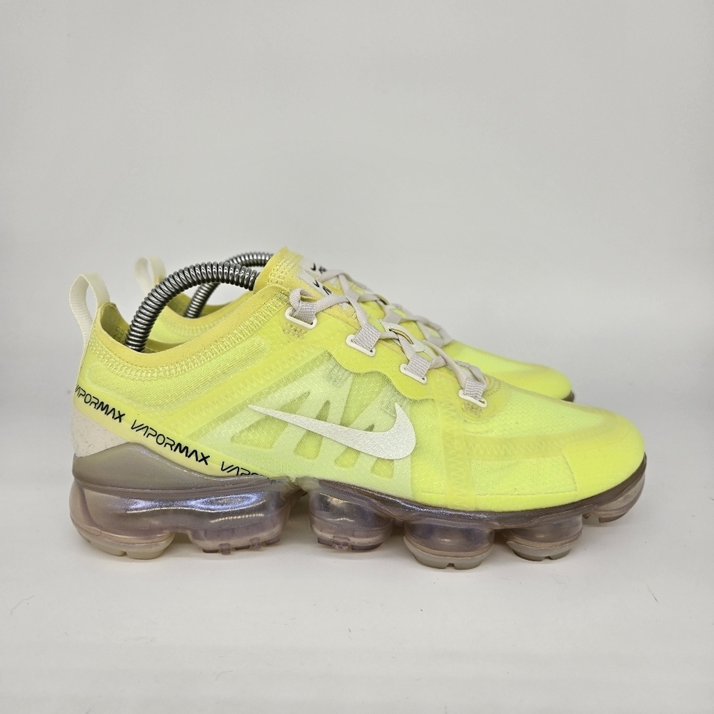 Nike Air VaporMax SE Luminous Green Women's Running Shoes Size 7.5 - Picture 3 of 8